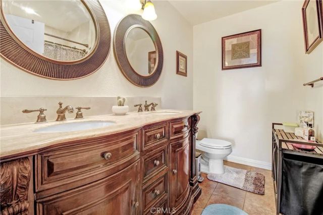 16800 saticoy 4, Lake Balboa, CA 91406