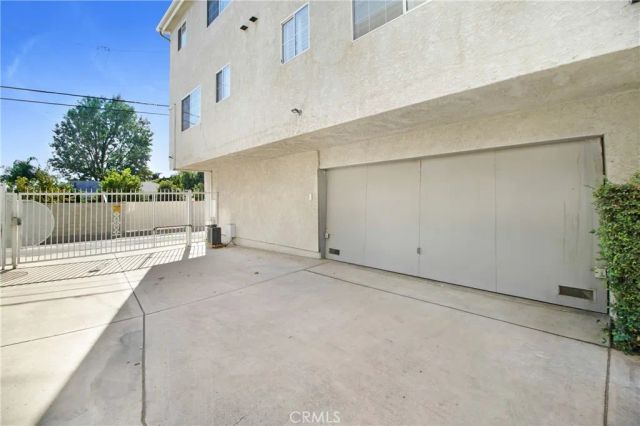 16800 saticoy 4, Lake Balboa, CA 91406