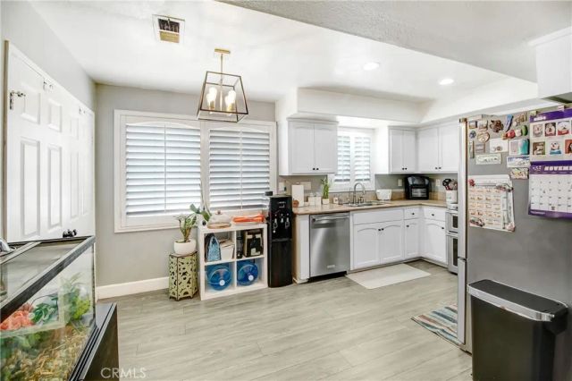 16800 saticoy 4, Lake Balboa, CA 91406