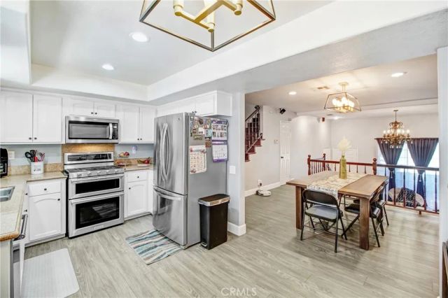 16800 saticoy 4, Lake Balboa, CA 91406