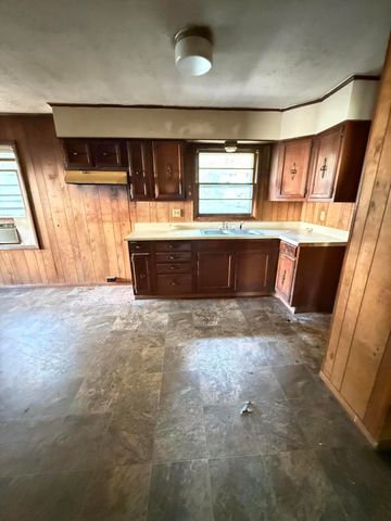 885 Southland DR, Martinsville, VA 24112