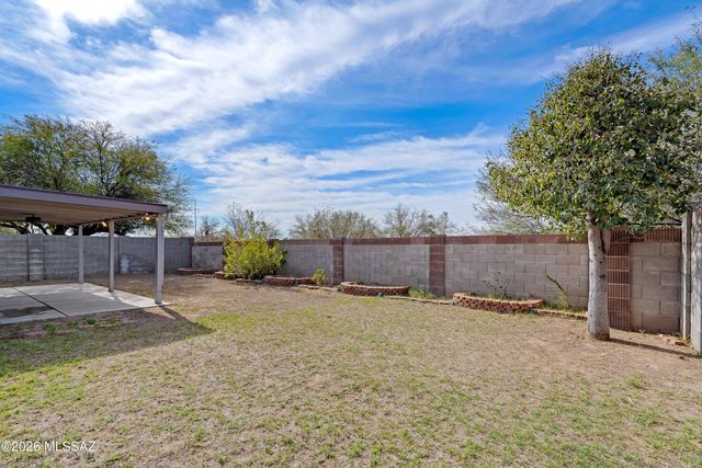 2657 W Lazybrook Drive, Tucson, AZ 85741