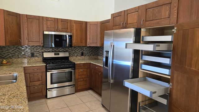 2657 W Lazybrook Drive, Tucson, AZ 85741