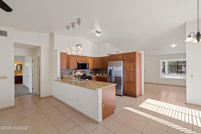 2657 W Lazybrook Drive, Tucson, AZ 85741