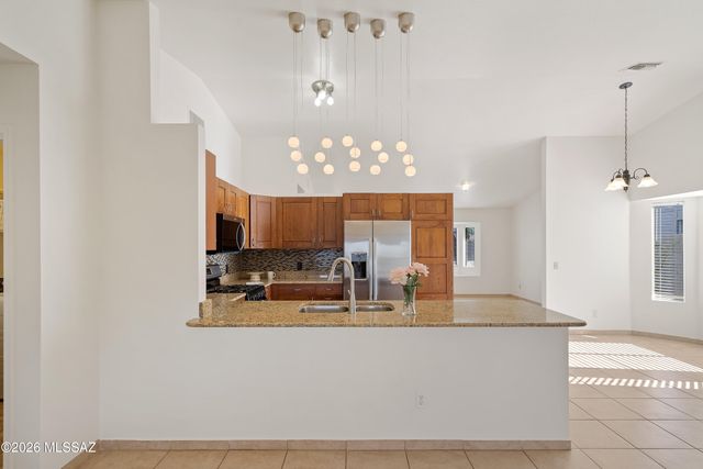 2657 W Lazybrook Drive, Tucson, AZ 85741