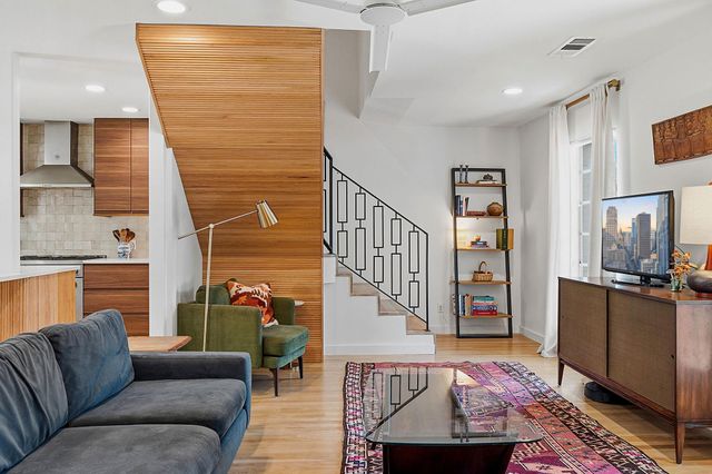 2205 Laramie TRL, Austin, TX 78745