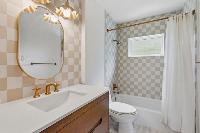 2205 Laramie TRL, Austin, TX 78745