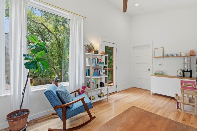 2205 Laramie TRL, Austin, TX 78745
