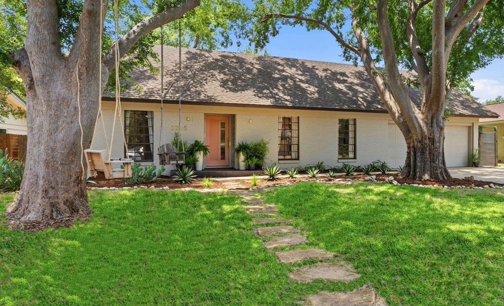 2205 Laramie TRL, Austin, TX 78745