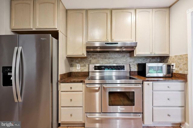 810 SUGARLAND RUN DRIVE, Sterling, VA 20164