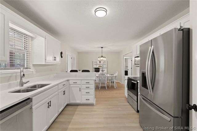 103 Arbor Court, Sellersburg, IN 47172