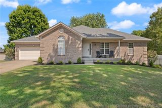 103 Arbor Court, Sellersburg, IN 47172