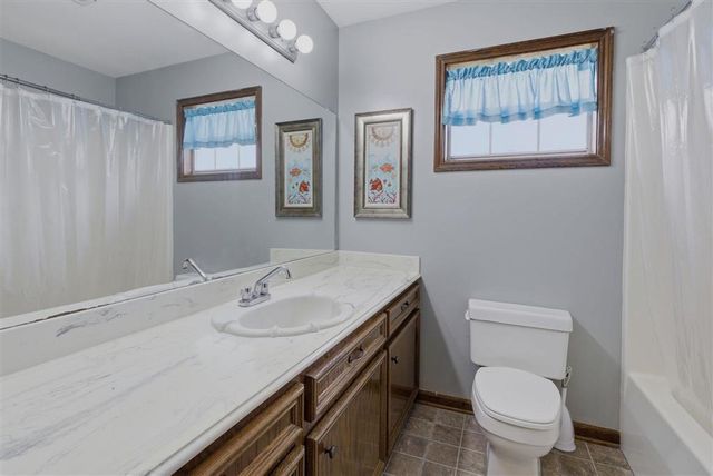 40 Poinsetta Road, Sulphur, LA 70663