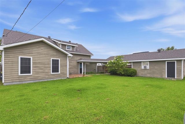 40 Poinsetta Road, Sulphur, LA 70663