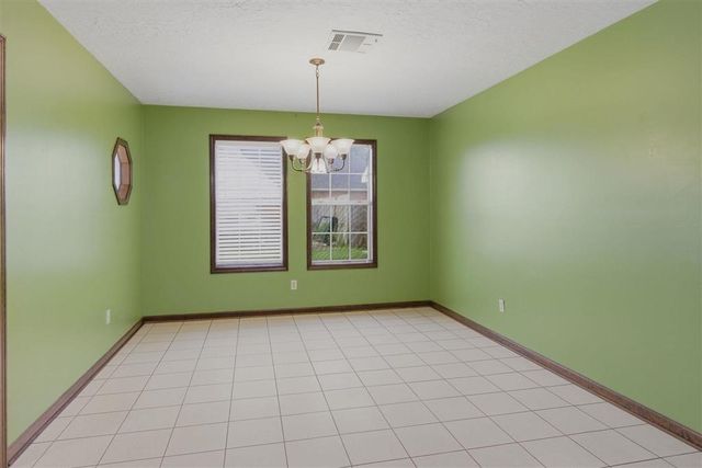 40 Poinsetta Road, Sulphur, LA 70663