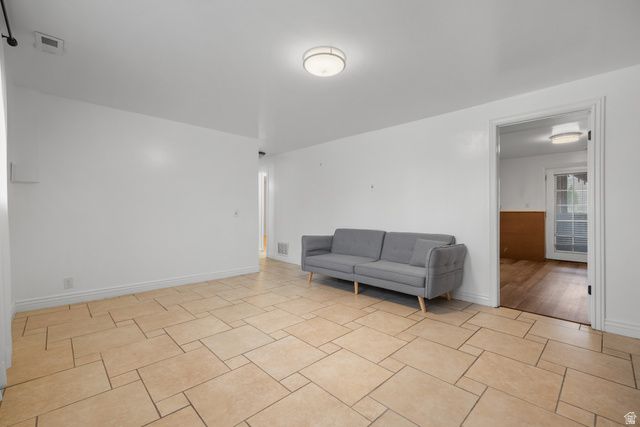 11037 S ROBINSON CIR, Sandy, UT 84092