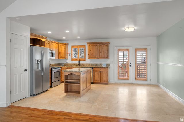 11037 S ROBINSON CIR, Sandy, UT 84092