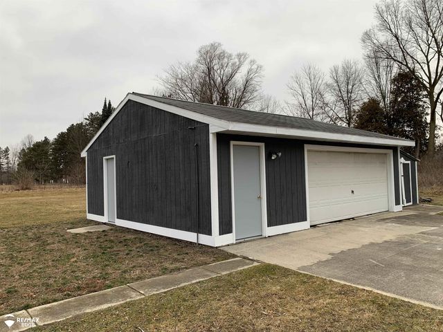 9408 Mcafee Road, Montrose, MI 48457