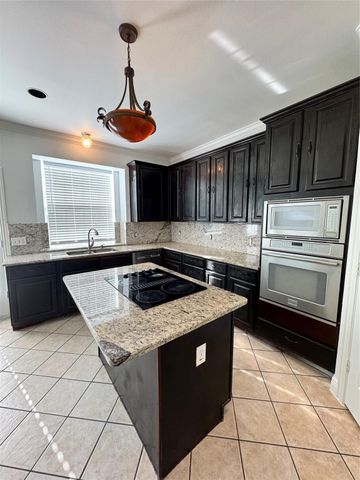 320 Sycamore Drive, Murphy, TX 75094