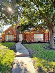 320 Sycamore Drive, Murphy, TX 75094