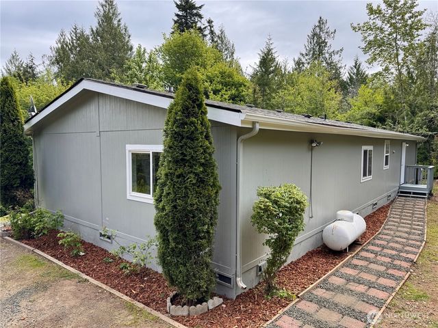 60 N Charles Place, Hoodsport, WA 98548