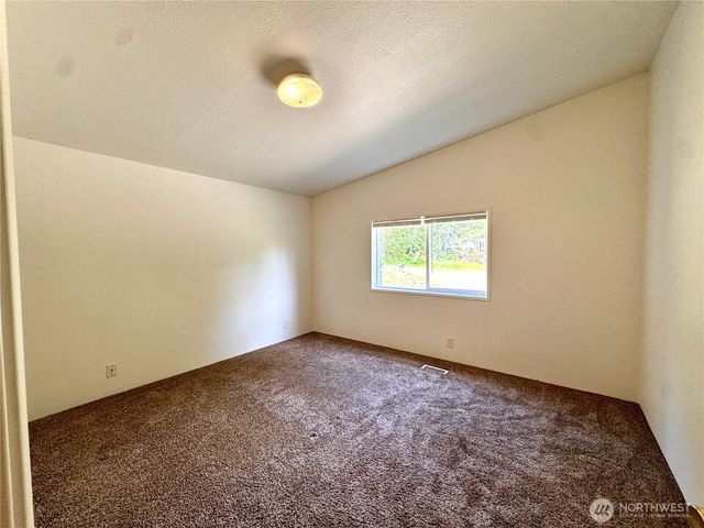 60 N Charles Place, Hoodsport, WA 98548