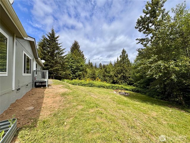 60 N Charles Place, Hoodsport, WA 98548