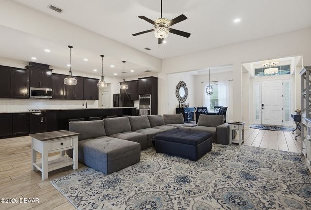 143 Rosa Bella View, Debary, FL 32713