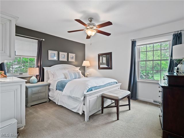 4802 Center Road, Avon, OH 44011