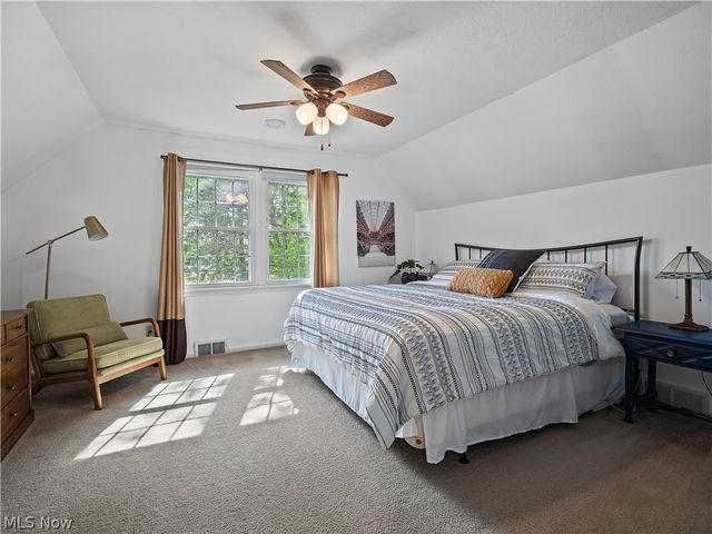 4802 Center Road, Avon, OH 44011