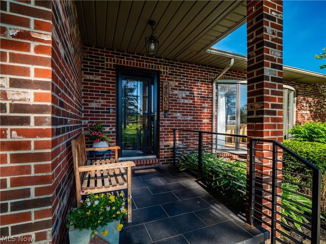 4802 Center Road, Avon, OH 44011