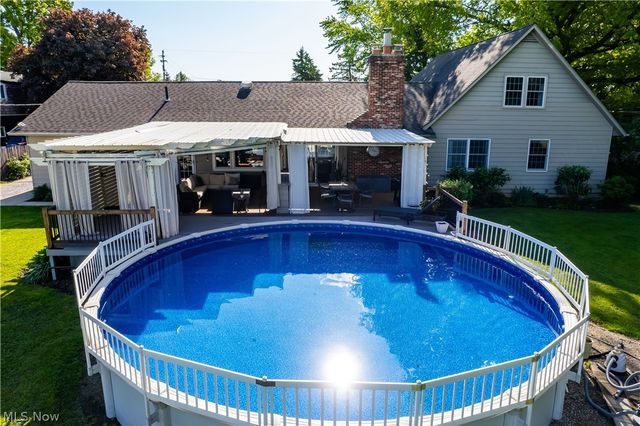 4802 Center Road, Avon, OH 44011