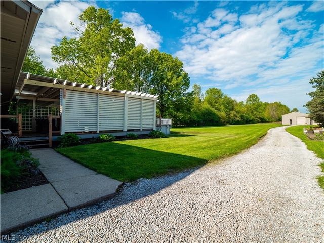 4802 Center Road, Avon, OH 44011