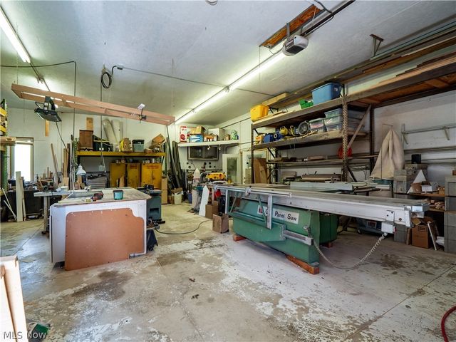 4802 Center Road, Avon, OH 44011