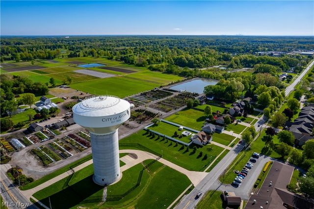4802 Center Road, Avon, OH 44011
