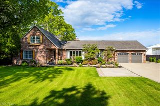 4802 Center Road, Avon, OH 44011