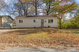 10512 Count Drive, St Louis, MO 63136