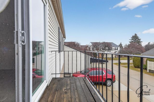 15834 N Franklin Drive, Clinton Township, MI 48038