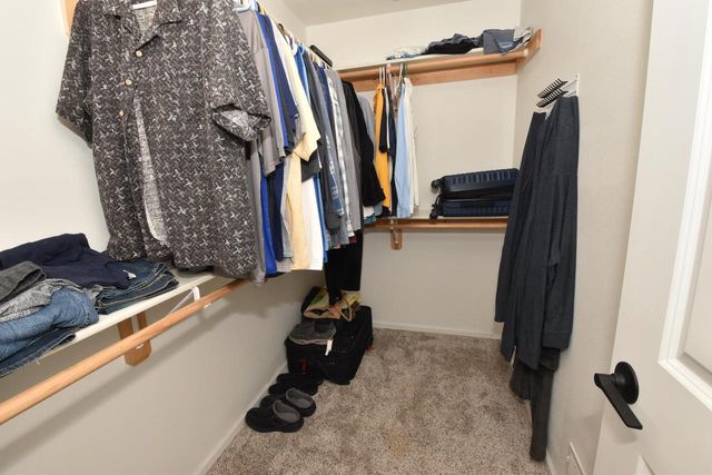 W1401 Valley View COURT, Ixonia, WI 53036