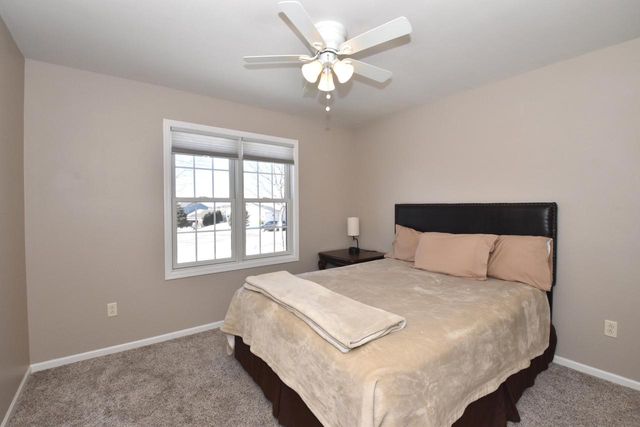 W1401 Valley View COURT, Ixonia, WI 53036