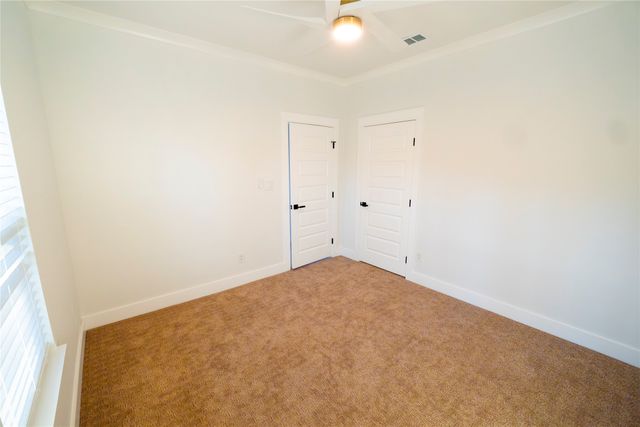 921 Hillburn Drive, West Tawakoni, TX 75474