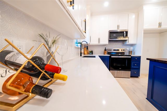 921 Hillburn Drive, West Tawakoni, TX 75474