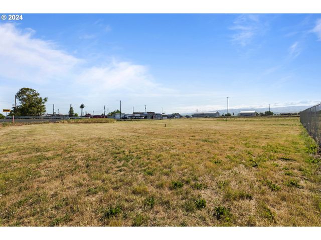 1488 N ELIZABETH St, Milton Freewater, OR 97862