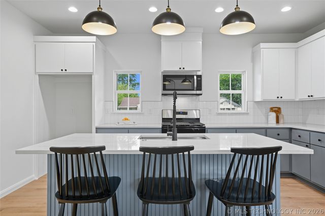 4606 S 27th West Avenue, Tulsa, OK 74107