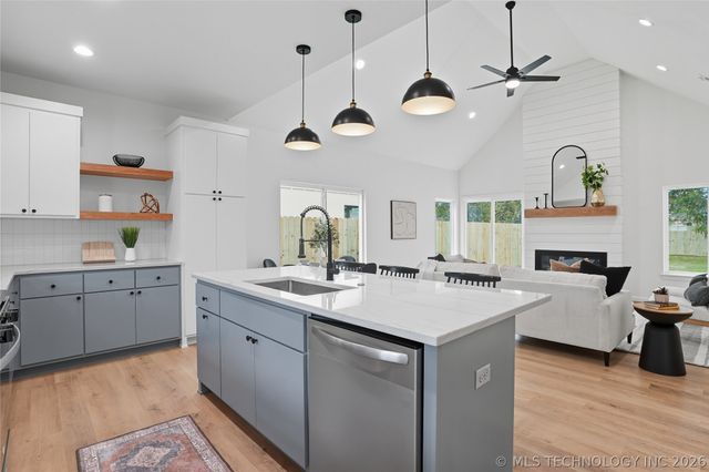 4606 S 27th West Avenue, Tulsa, OK 74107