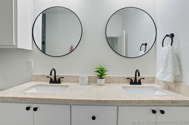 4606 S 27th West Avenue, Tulsa, OK 74107