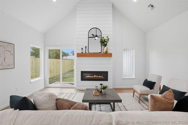 4606 S 27th West Avenue, Tulsa, OK 74107