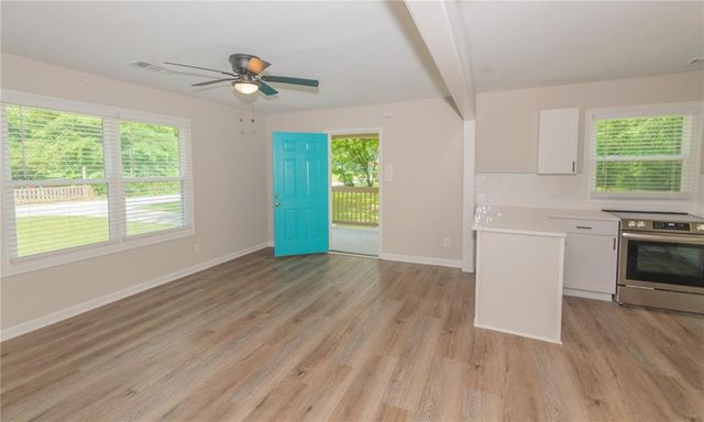 525 Baker NW Circle, Atlanta, GA 30318