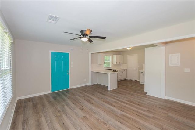 525 Baker NW Circle, Atlanta, GA 30318