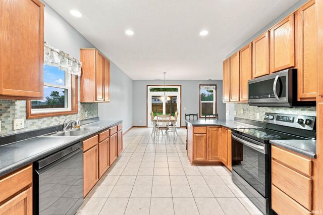 3805 Stanton Hall Parkway, Fort Wayne, IN 46815